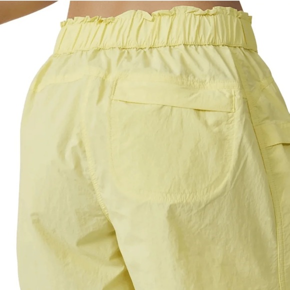 🆕 Free People Movement In the Wild Yellow Shorts - Picture 2 of 4
